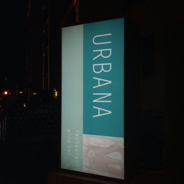 รูปภาพถ่ายที่ Urbana โดย Leonardo H. เมื่อ 7/27/2013