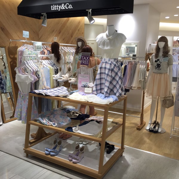 Photos At Titty Co 道玄坂 28 Visitors