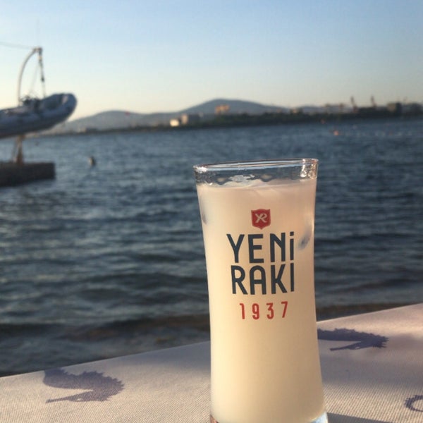 Foto diambil di Tuzla Yat Kulübü Restaurant oleh Sonay C. pada 7/16/2023