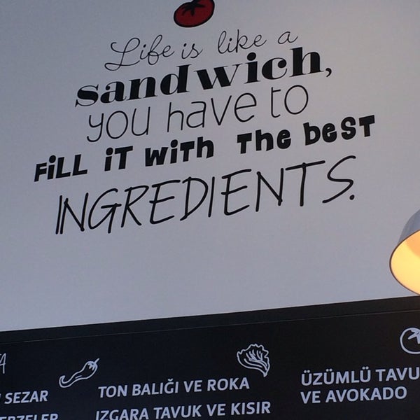 Foto scattata a Selfie Sandwiches &amp; Coffee da Özgür B. il 10/14/2014