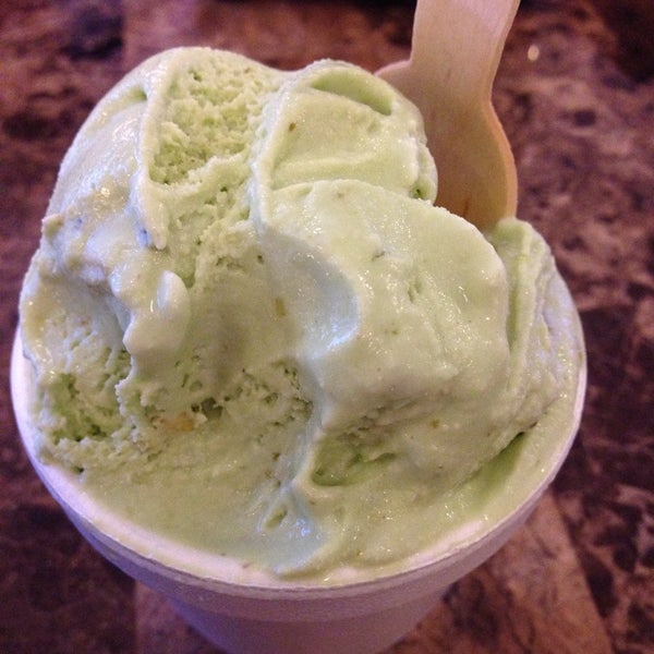 4/13/2014にEddie O.がHenry&#39;s Homemade Ice Creamで撮った写真