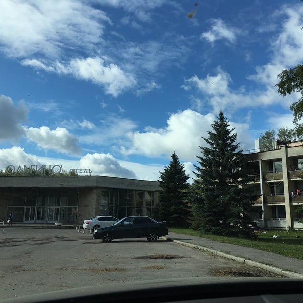 6/10/2016 tarihinde Elena K.ziyaretçi tarafından Отель Ольгино / Olgino Hotel'de çekilen fotoğraf