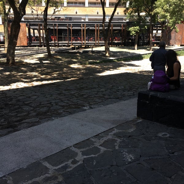 Photo prise au UNAM Facultad de Medicina par Luis Gönzalez le10/13/2016
