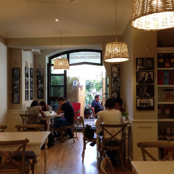 8/27/2013 tarihinde David T.ziyaretçi tarafından Caffè Letterario'de çekilen fotoğraf