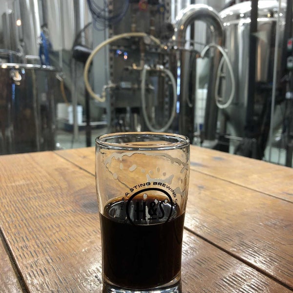 Foto diambil di Grapevine Craft Brewery oleh Bob K. pada 12/31/2021