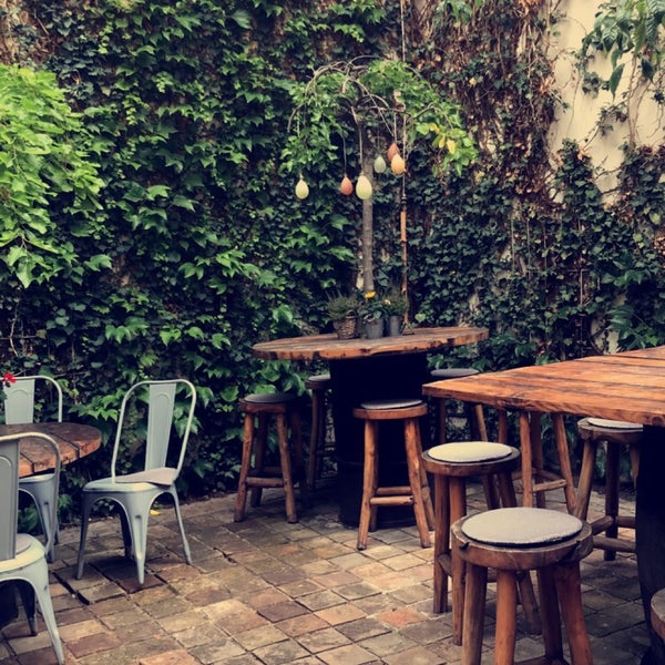 Foto tirada no(a) Cathedral Café Lounge &amp; Restaurant por Khozama . em 8/6/2019