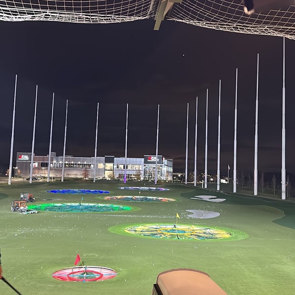 รูปภาพถ่ายที่ Topgolf โดย Mohammad เมื่อ 11/23/2023