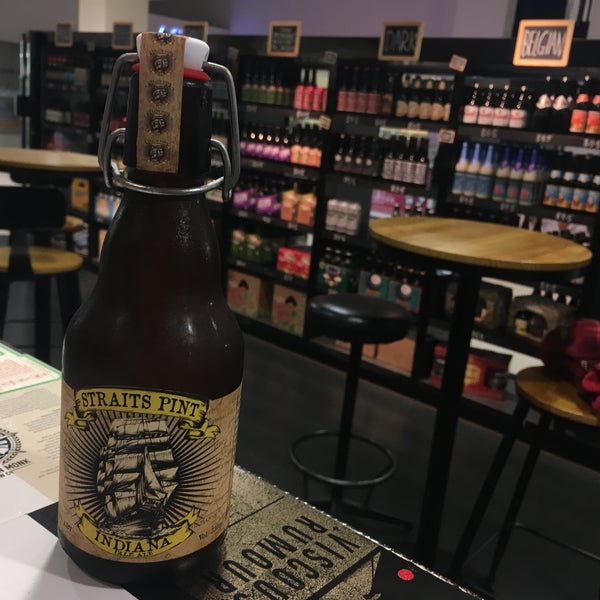 Foto diambil di Thirsty The Beer Shop oleh Stuart M. pada 6/6/2018