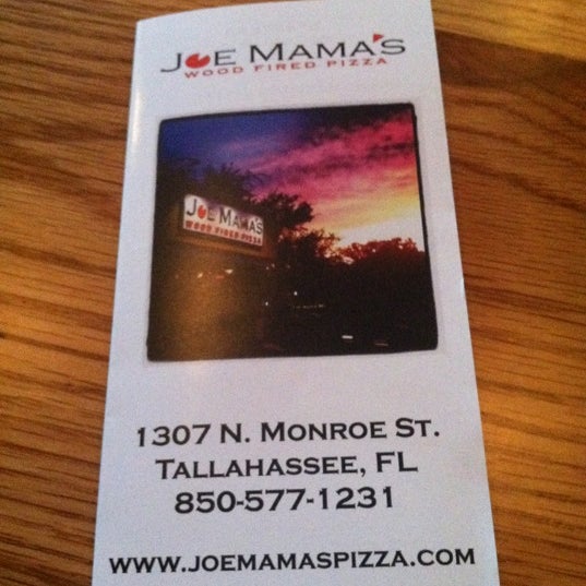 Foto diambil di Joe Mama&#39;s Pizza oleh Tambra M. pada 10/26/2012