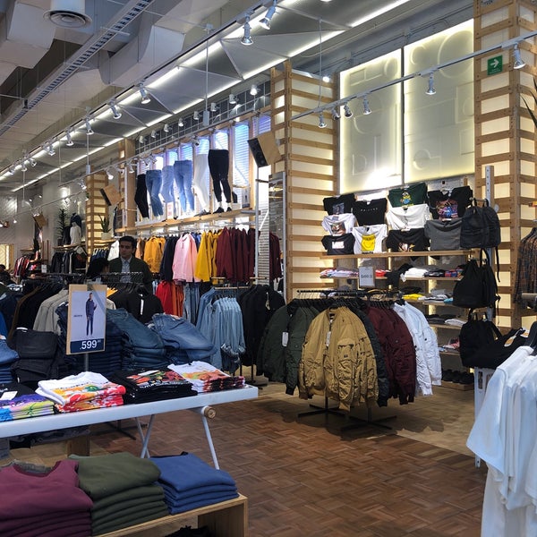 Tienda de ropa online pool and bear