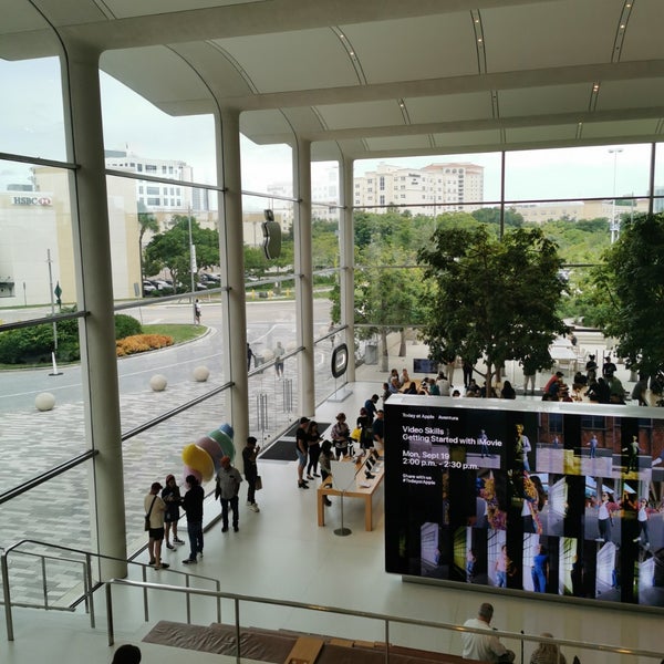 Apple Store in Aventura, Florida Editorial Stock Photo - Image of aventura,  electronics: 163001653