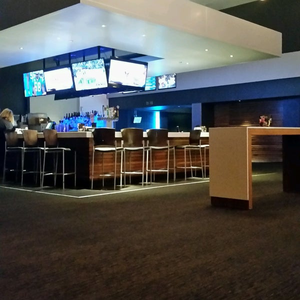 Photo taken at Studio Movie Grill Spring Valley by Christie C. on 11/18/2016