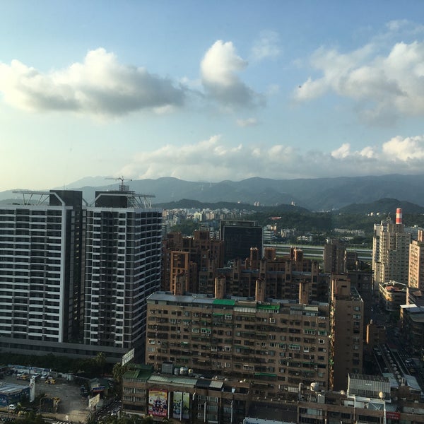 Photo taken at Courtyard by Marriott Taipei by Yung-Yu C. on 10/10/2019