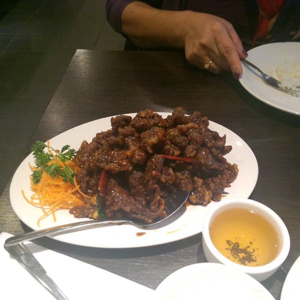 3/9/2016에 Teddy M.님이 Hong Shing Chinese Restaurant에서 찍은 사진