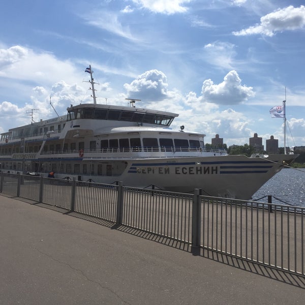 14 причал севастополь. 14 причал севастополь. Речной вокзал теплоходы. 14 причал севастополь. Севастополь военный городок.