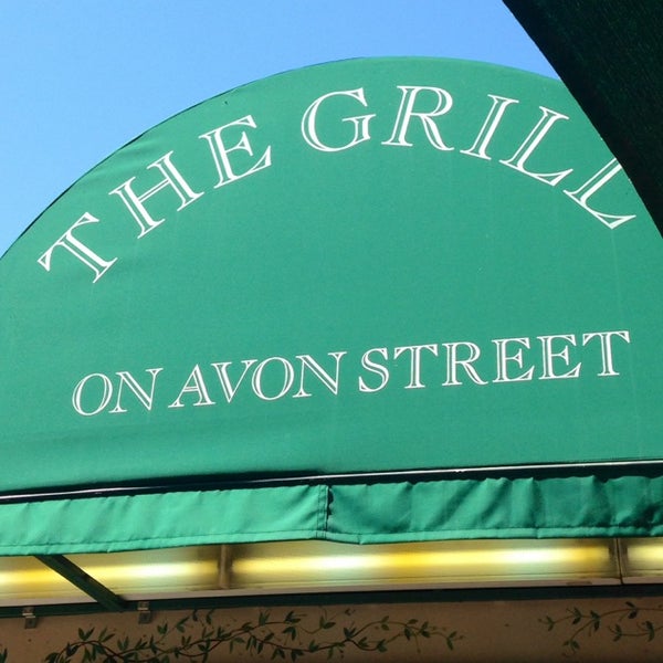 Warner Bros. Avon St. Grill Media District'de Amerikan Restoranı