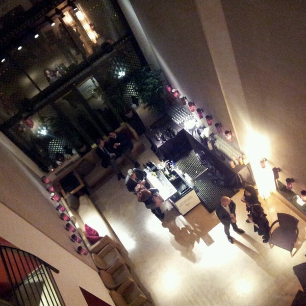 Foto diambil di Milan Suite Hotel oleh Alexandra W. pada 11/20/2013