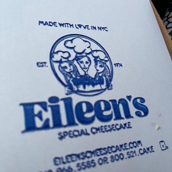 Das Foto wurde bei Eileen&#39;s Special Cheesecake von Mark am 11/9/2022 aufgenommen