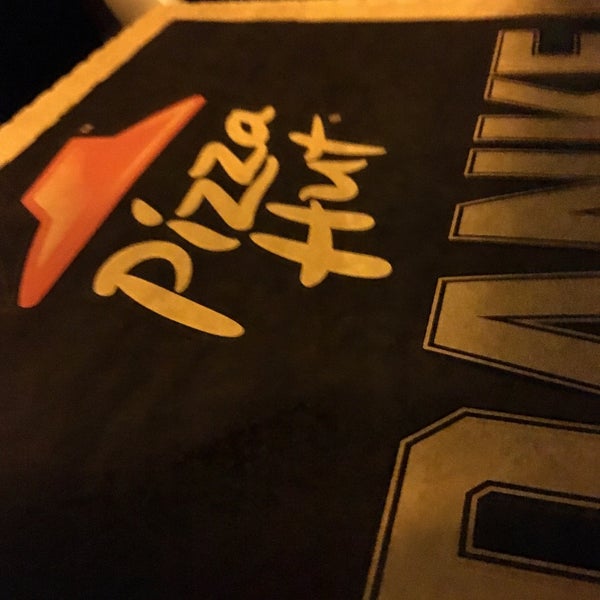 Photo taken at Pizza Hut by Mark on 2/1/2017