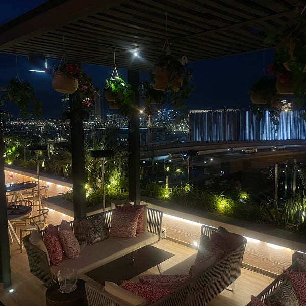 4/24/2023 tarihinde Talalziyaretçi tarafından Siddharta Lounge by Buddha-Bar'de çekilen fotoğraf