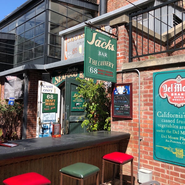4/19/2018 tarihinde Giovanni D.ziyaretçi tarafından Jacks Cannery Bar'de çekilen fotoğraf