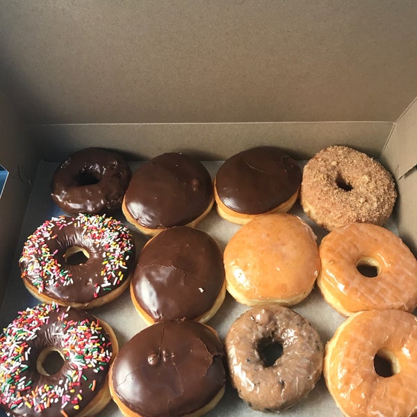 Photos at Express Donut Palm Valley 11 tips from 143 visitors