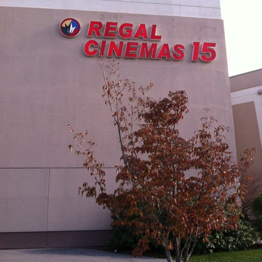 Foto di Regal Solomon Pond Marlborough, MA