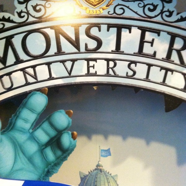 Foto di Regal Solomon Pond Marlborough, MA