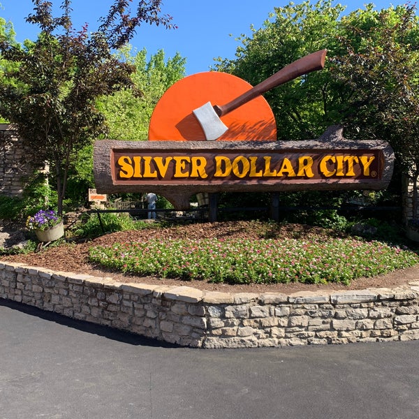 Foto tirada no(a) Silver Dollar City por Shane S. em 5/8/2021