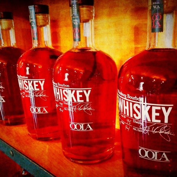 Foto diambil di OOLA Distillery Bottle Shop oleh DF (Duane) H. pada 3/17/2013