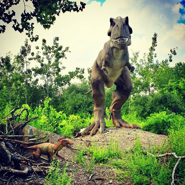 Foto scattata a Field Station: Dinosaurs da Michael D. il 6/29/2013