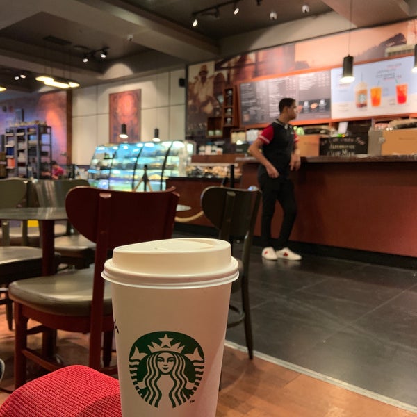 Foto scattata a Starbucks da Smile il 6/8/2019