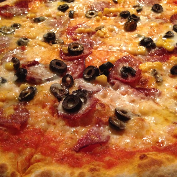 Снимок сделан в PepperJam Gourmet Pizza пользователем Demet 1/17/2015