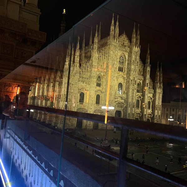 7/3/2023 tarihinde Sd🌻ziyaretçi tarafından Terrazza Duomo 21'de çekilen fotoğraf