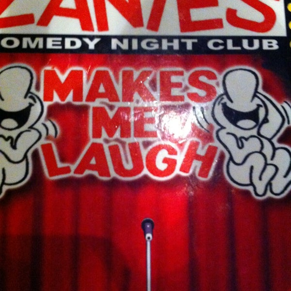 Foto tomada en Zanies Comedy Club  por MichelleandJeff H. el 7/17/2013
