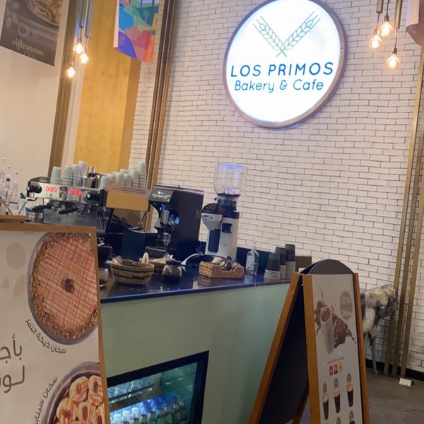 Foto diambil di LOS PRIMOS Bakery &amp; Cafe oleh NA pada 1/2/2023