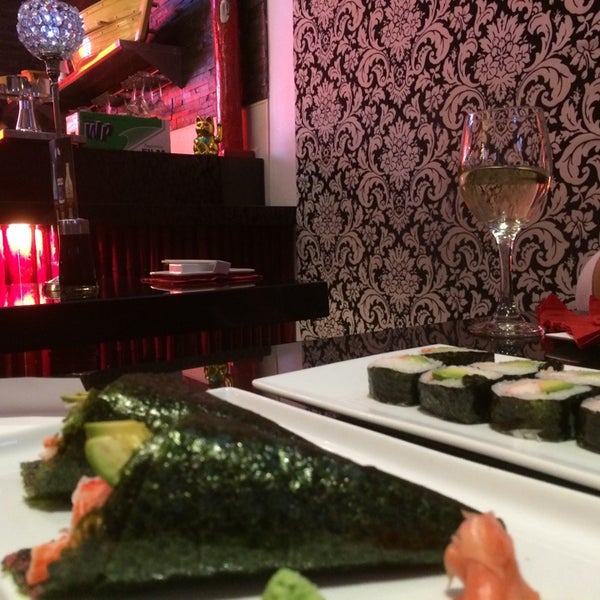 5/28/2014 tarihinde Thamer A.ziyaretçi tarafından Sushi Sake Doral'de çekilen fotoğraf
