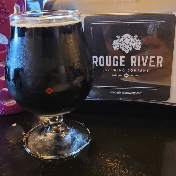 Das Foto wurde bei Rouge River Brewing Company von Mike B. am 4/15/2022 aufgenommen