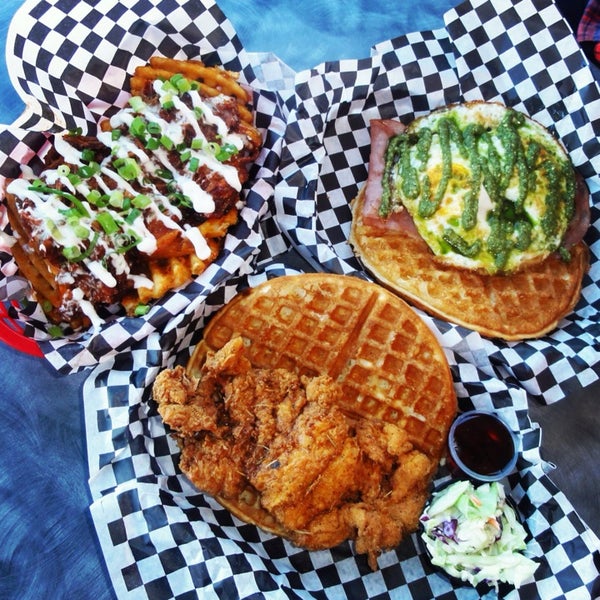 รูปภาพถ่ายที่ Butter And Zeus Waffle Sandwiches โดย Jasmine Z. เมื่อ 8/16/2013