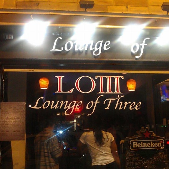 Foto diambil di Lounge of III oleh Bobby (DJ Oso Fresh) A. pada 7/4/2013
