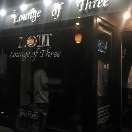รูปภาพถ่ายที่ Lounge of III โดย Bobby (DJ Oso Fresh) A. เมื่อ 6/20/2013