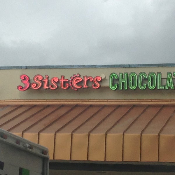 9/19/2013にJulia B.が3 Sisters Chocolateで撮った写真