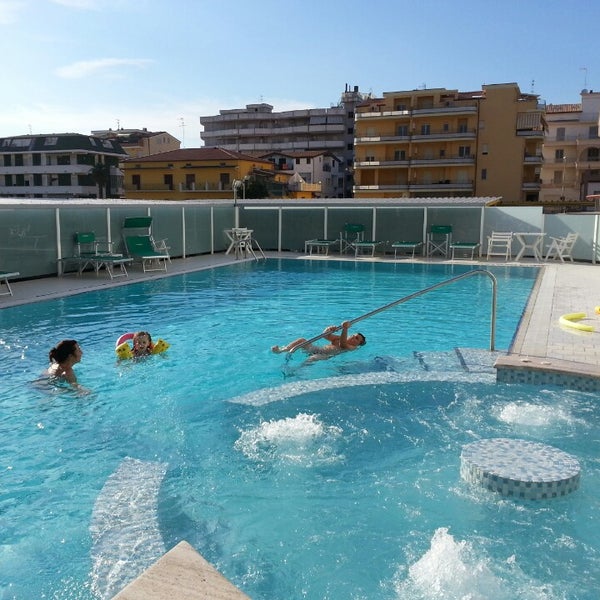 7/4/2013 tarihinde simone z.ziyaretçi tarafından hotel royal'de çekilen fotoğraf