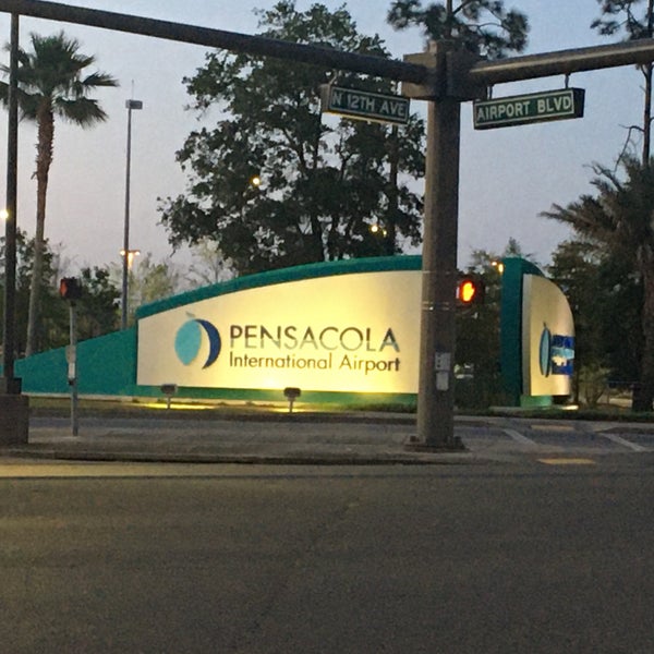 รูปภาพถ่ายที่ Pensacola International Airport (PNS) โดย 👻 Christine H. เมื่อ 5/3/2022