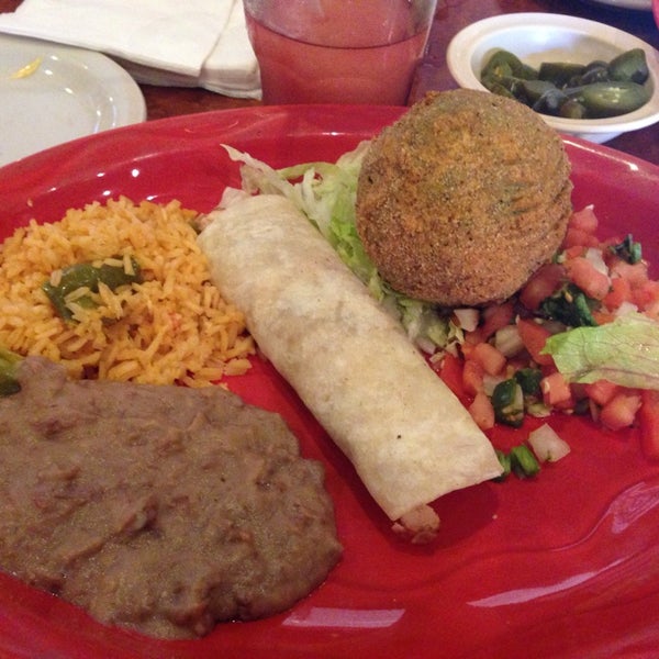 10/25/2013에 j r.님이 Margarita&#39;s Mexican Restaurant에서 찍은 사진