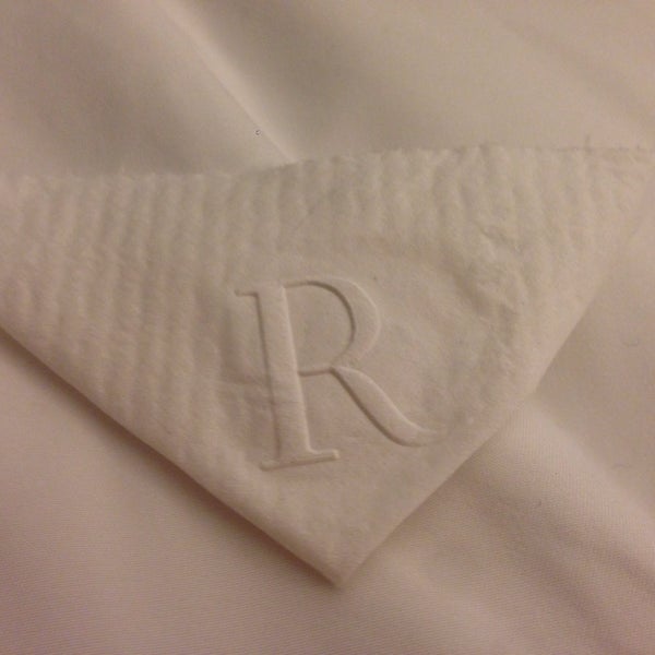 Foto tomada en Renaissance Westchester Hotel  por j r. el 8/20/2014