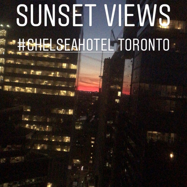 Photo prise au Chelsea Hotel, Toronto par Rebecca S. le10/18/2019