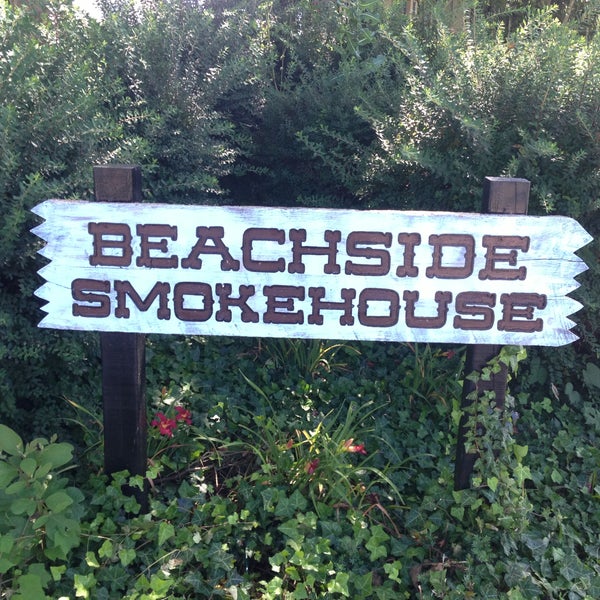 รูปภาพถ่ายที่ Beachside Smokehouse โดย Beachside Smokehouse เมื่อ 7/25/2013