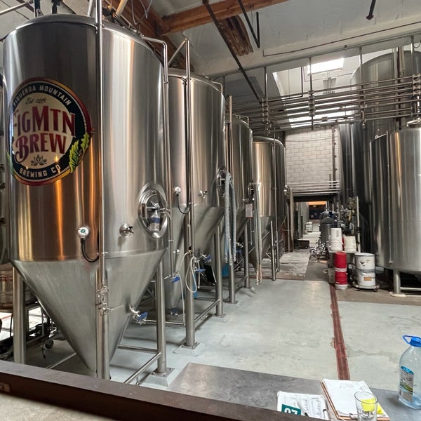 รูปภาพถ่ายที่ Figueroa Mountain Brewing Company โดย Denton B. เมื่อ 9/1/2021