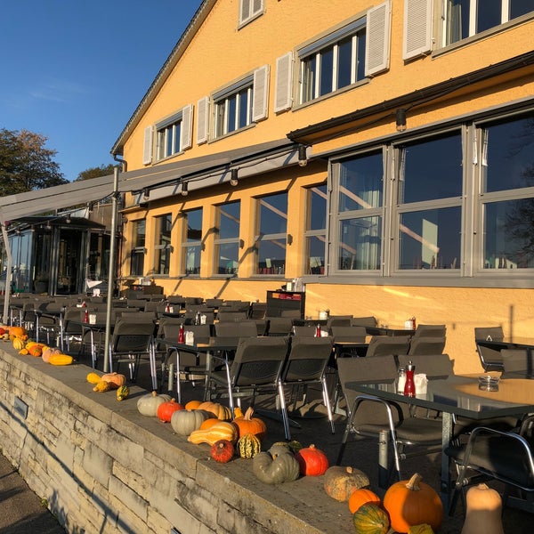 Das Foto wurde bei Restaurant Die Waid von Chrizz🤘🏻 am 10/15/2018 aufgenommen